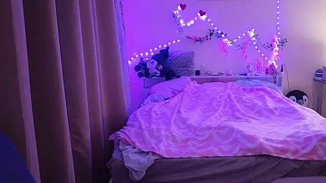 boozekirs  online show from February 17, 2026, 2:30 am