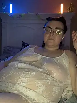 HTXBELLE online show from March 3, 2025, 11:33 am