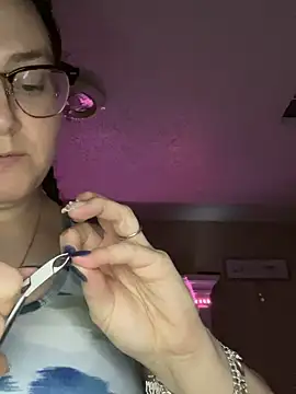 HTXBELLE online show from March 12, 2025, 11:31 am