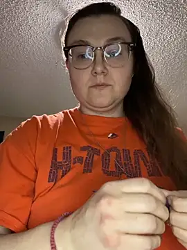 HTXBELLE online show from March 18, 2025, 4:26 am