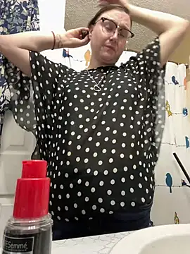 Snapshot of HTXBELLE chatting on February 7, 2026, 7:06 pm HTXBELLE online show from February 7, 2026, 7:06 pm