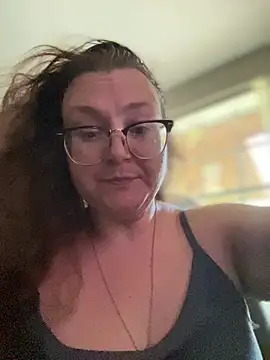 Snapshot of HTXBELLE chatting on April 16, 2026, 12:00 am HTXBELLE online show from April 16, 2026, 12:00 am