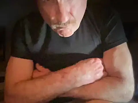 Snapshot of DominantDong chatting on June 9, 2026, 11:33 am DominantDong online show from June 9, 2026, 11:33 am