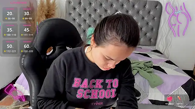 Kath latorre online show from November 16, 2025, 1:17 pm