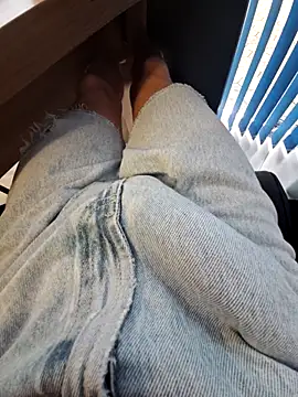 tokyozinhochan online show from January 12, 2026, 6:35 pm