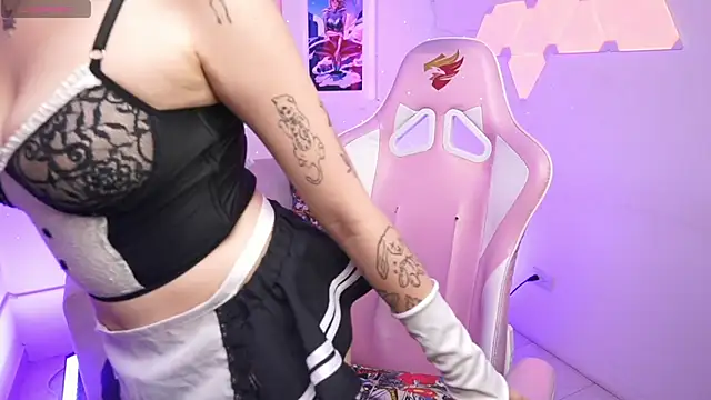 Snapshot of SaharaKramer chatting on February 20, 2025, 7:19 pm SaharaKramer online show from February 20, 2025, 7:19 pm