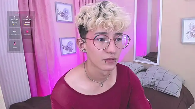 Snapshot of iiangel_ chatting on March 5, 2025, 4:02 am iiangel online show from March 5, 2025, 4:02 am