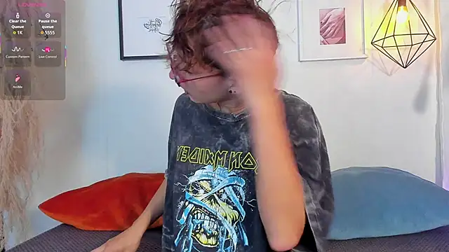 Snapshot of iiangel_ chatting on October 7, 2025, 3:36 am iiangel online show from October 7, 2025, 3:36 am