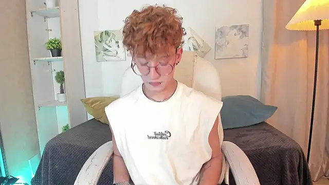 Snapshot of iiangel_ chatting on November 5, 2025, 4:12 am iiangel online show from November 5, 2025, 4:12 am