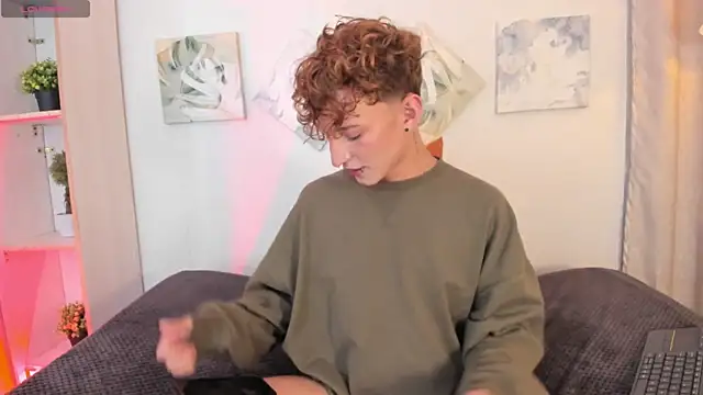 Snapshot of iiangel_ chatting on November 13, 2025, 6:45 am iiangel online show from November 13, 2025, 6:45 am