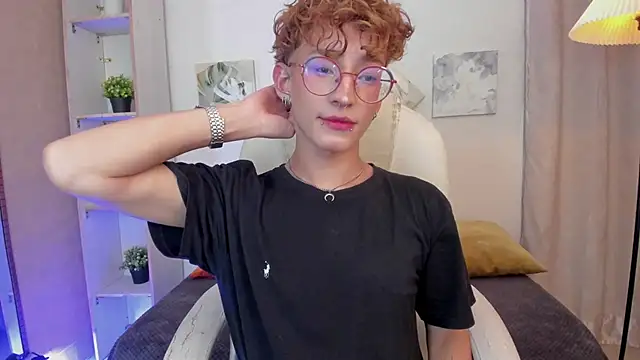 Snapshot of iiangel_ chatting on November 29, 2025, 7:55 am iiangel online show from November 29, 2025, 7:55 am