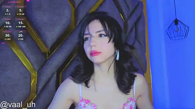 Snapshot of Valuh_Blake chatting on December 17, 2025, 12:44 pm Valuh Blake online show from December 17, 2025, 12:44 pm