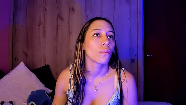 Snapshot of TANIA_06 chatting on April 23, 2026, 1:13 pm TANIA 06 online show from April 23, 2026, 1:13 pm