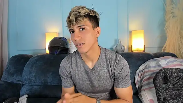 Allex Cano online show from March 4, 2025, 9:51 am