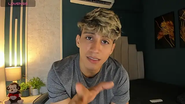 Allex Cano online show from March 9, 2025, 3:01 am