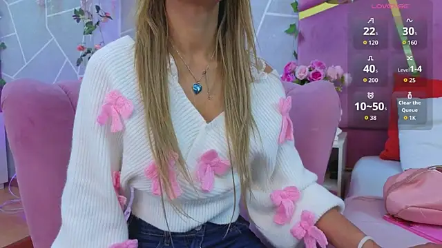 EmmyCortez online show from November 22, 2025, 11:42 am