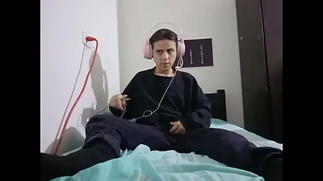 Snapshot of Baby_VI_fem chatting on March 2, 2025, 8:29 pm Baby VI fem online show from March 2, 2025, 8:29 pm