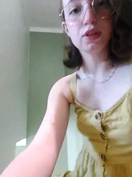 Elise Nyx online show from April 9, 2026, 12:32 pm