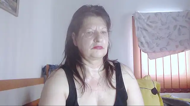 Snapshot of ExtasyMature chatting on September 15, 2025, 5:40 am ExtasyMature online show from September 15, 2025, 5:40 am