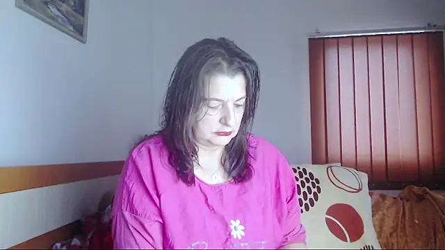 Snapshot of ExtasyMature chatting on October 3, 2025, 5:37 am ExtasyMature online show from October 3, 2025, 5:37 am