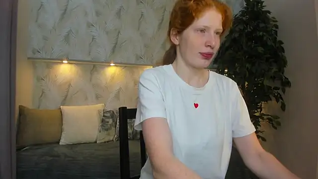 Sandra Wi1son online show from November 18, 2025, 1:33 am