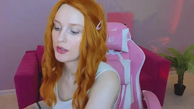 Snapshot of KristinMoore chatting on March 11, 2025, 3:34 pm KristinMoore online show from March 11, 2025, 3:34 pm