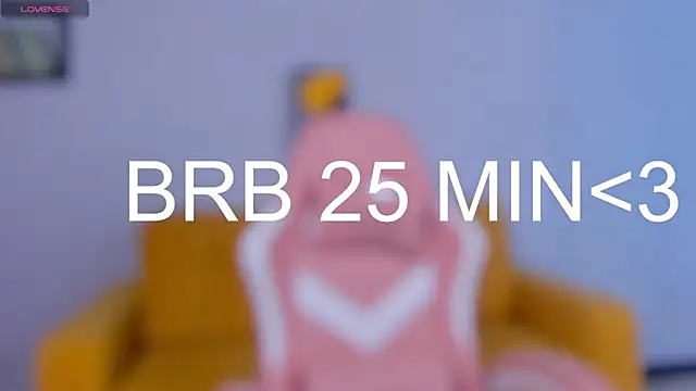 Snapshot of KristinMoore chatting on March 18, 2025, 12:25 pm KristinMoore online show from March 18, 2025, 12:25 pm