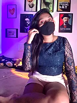 LOVELY  SMART  CPL online show from September 26, 2025, 5:06 pm