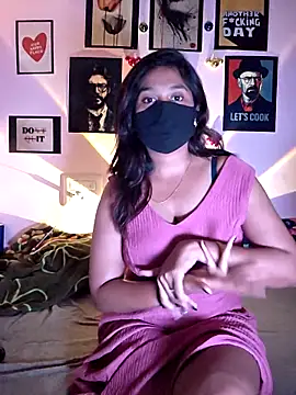 LOVELY  SMART  CPL online show from December 16, 2025, 4:45 pm