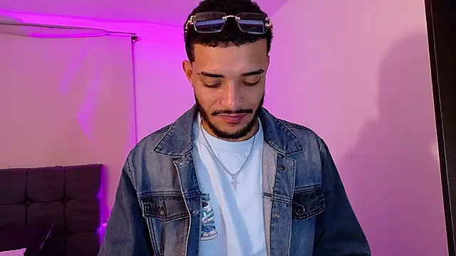 eross chipre  online show from March 1, 2026, 2:35 am