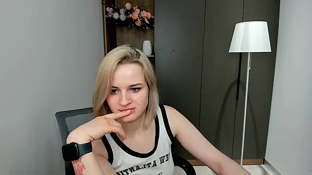 PortiaHeaston online show from February 25, 2025, 11:08 am