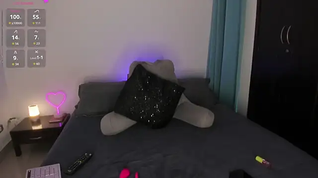  lucianapalmer online show from March 25, 2026, 11:49 am