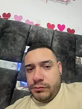 Snapshot of Angelgarcia_ chatting on February 23, 2025, 5:12 am Angelgarcia online show from February 23, 2025, 5:12 am