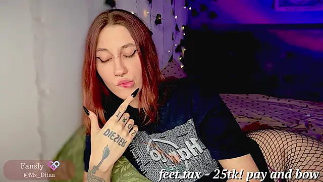 Dita Redrum online show from September 8, 2025, 11:37 pm