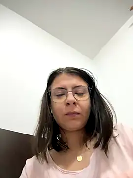 KittieHallo online show from October 9, 2025, 7:39 am