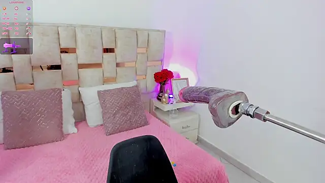 cutie sarax1 online show from October 1, 2025, 12:11 pm