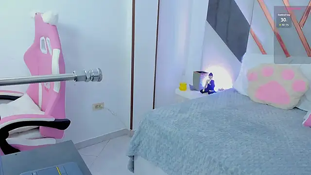 cutie sarax1 online show from October 26, 2025, 1:00 am