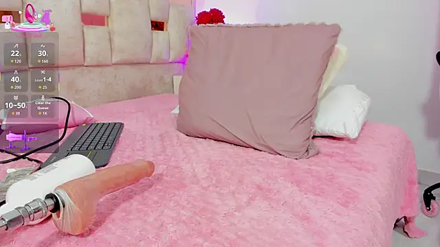 cutie sarax1 online show from November 6, 2025, 7:48 pm