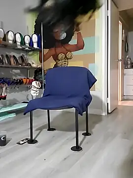 Snapshot of Queenanitadix chatting on November 18, 2025, 8:57 pm Queenanitadix online show from November 18, 2025, 8:57 pm