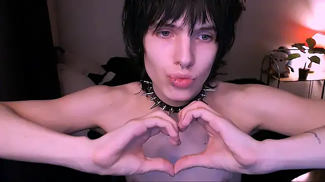 Snapshot of timi-moon chatting on November 9, 2025, 2:48 pm timi-moon online show from November 9, 2025, 2:48 pm