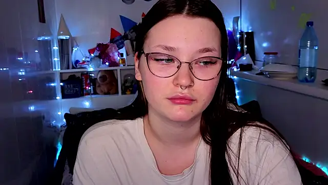 milliedoll online show from November 1, 2025, 6:54 pm