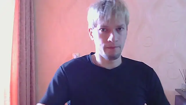 Snapshot of frama666 chatting on April 17, 2026, 11:46 am frama666 online show from April 17, 2026, 11:46 am