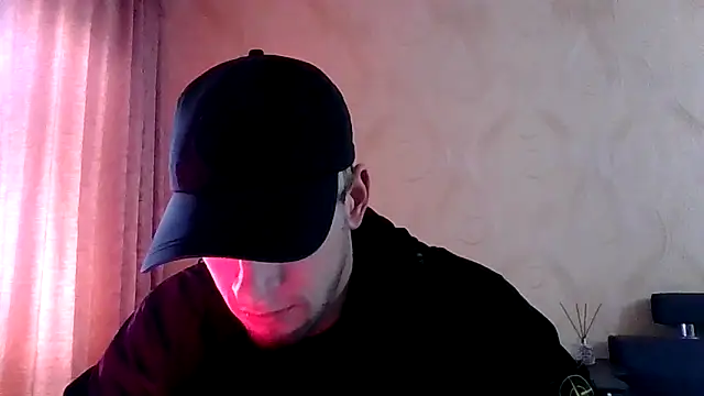 Snapshot of frama666 chatting on April 25, 2026, 2:47 pm frama666 online show from April 25, 2026, 2:47 pm
