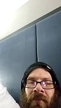 donut024 online show from March 18, 2025, 9:52 am