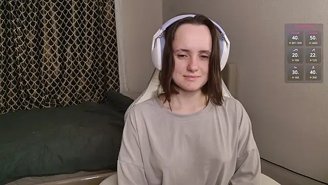 Luna Loveee online show from October 4, 2025, 3:04 am