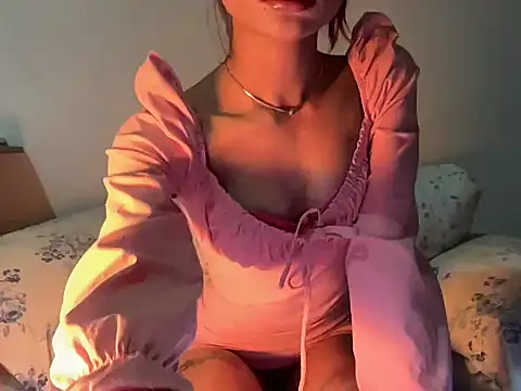 Snapshot of _luckylips chatting on March 25, 2026, 12:22 pm luckylips online show from March 25, 2026, 12:22 pm