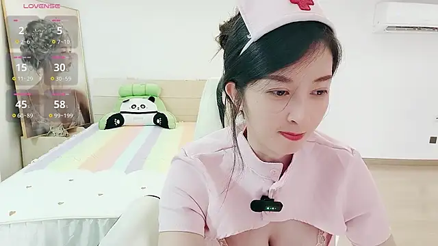 Snapshot of Dazzlebean chatting on September 14, 2025, 3:00 pm Dazzlebean online show from September 14, 2025, 3:00 pm