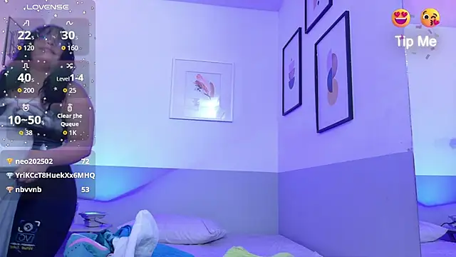 innocenthazel online show from April 3, 2026, 2:42 am