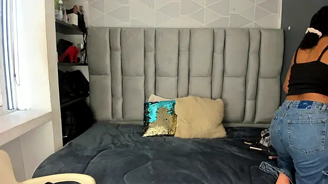 Natasha rose   online show from December 13, 2025, 7:53 pm