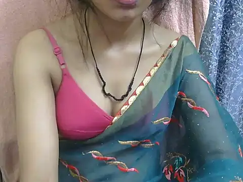 Cute Pihu01 online show from September 11, 2025, 6:19 pm